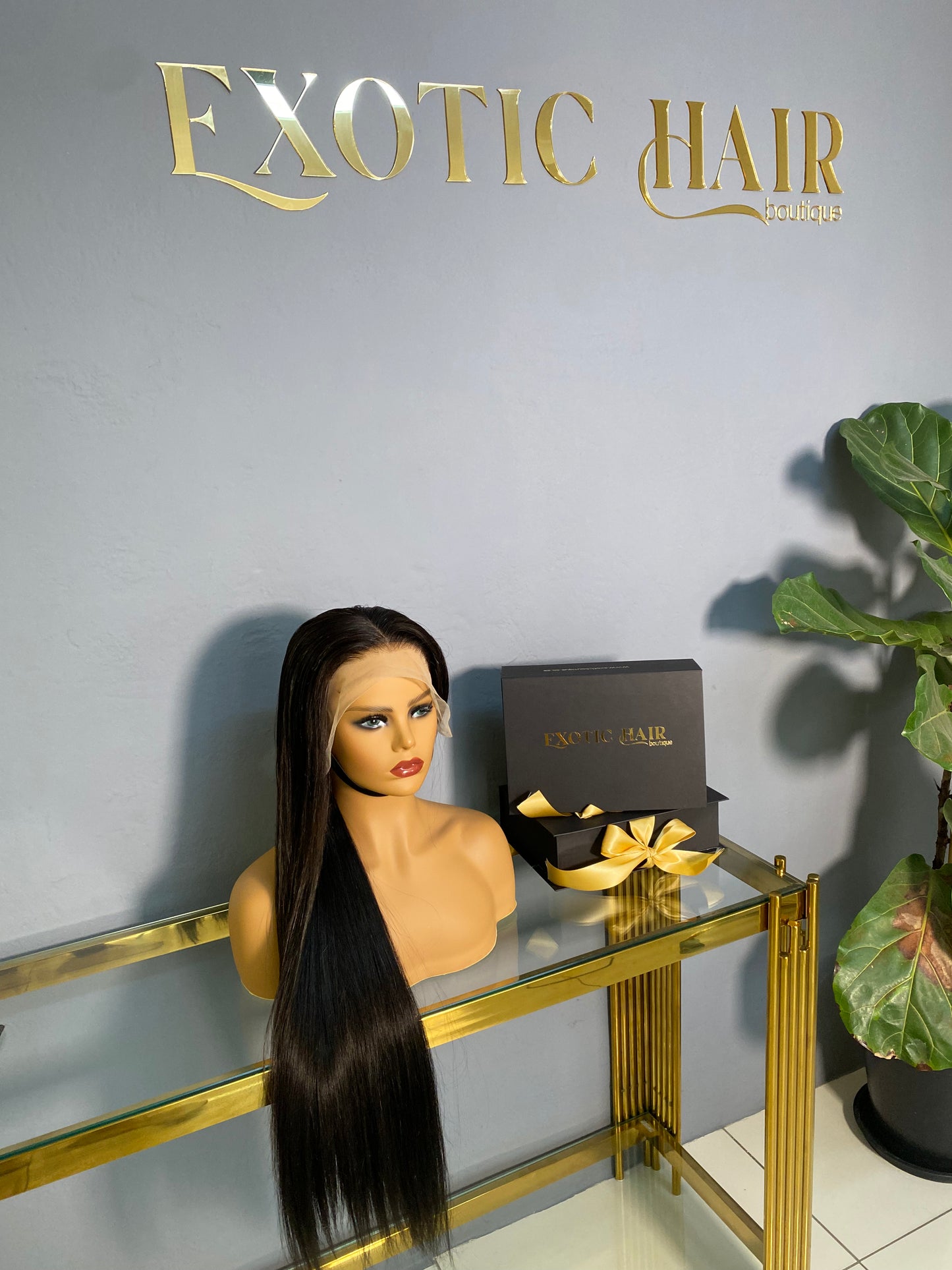 Luxury Collection… DD full frontal wig - straight